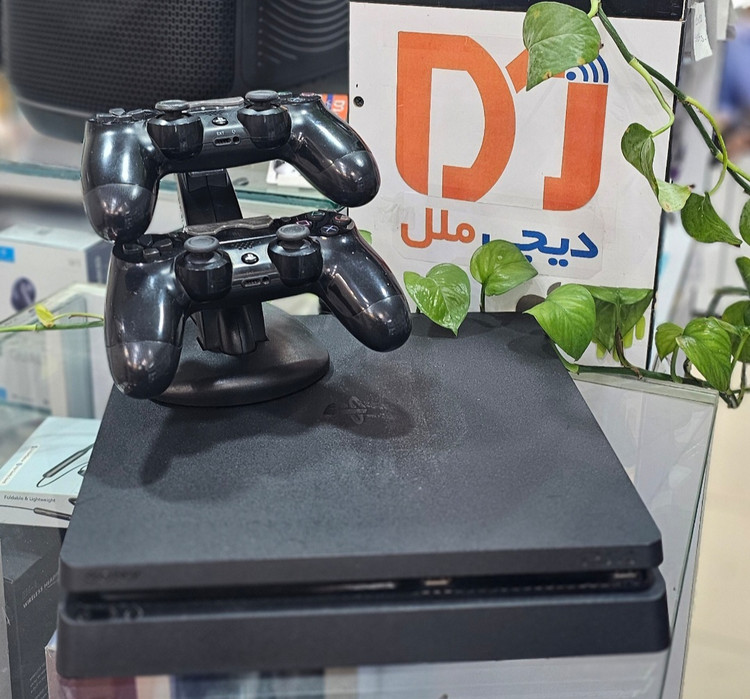 کنسول بازی سونی PS4 Slim | بازی اصلی / حافظه 1 ترابایت + دسته اضافه